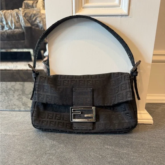 Fendi Black FF Logo Mini Baguette Shoulder Bag - Picture 1 of 10